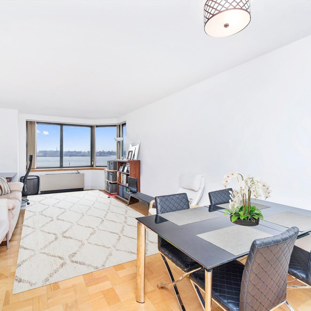 tombaronkw-house-6006723_1920